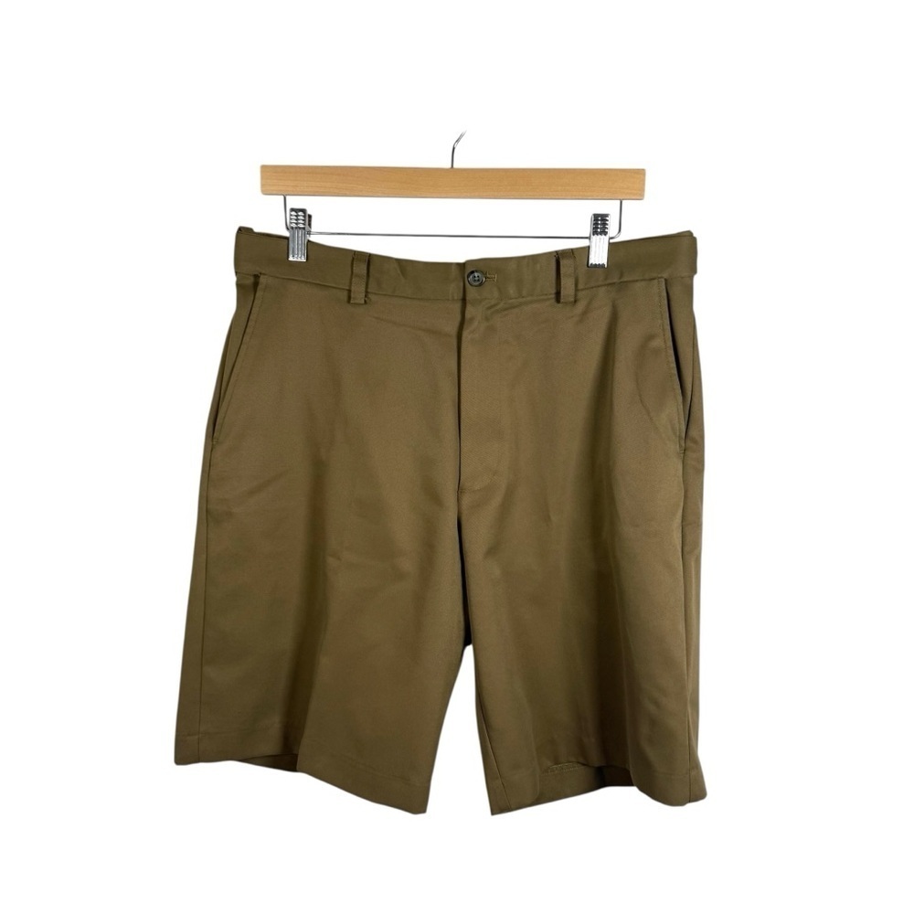 Izod Men’s Classic Saltwater 9.5’’ Flat Front Chino Shorts in Brown Size 34